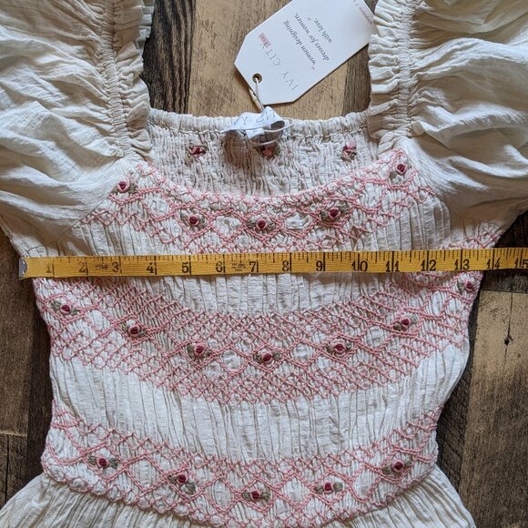Ivy City Co Liesl Dress Smocked Floral Cream Small - Picture 7 of 7